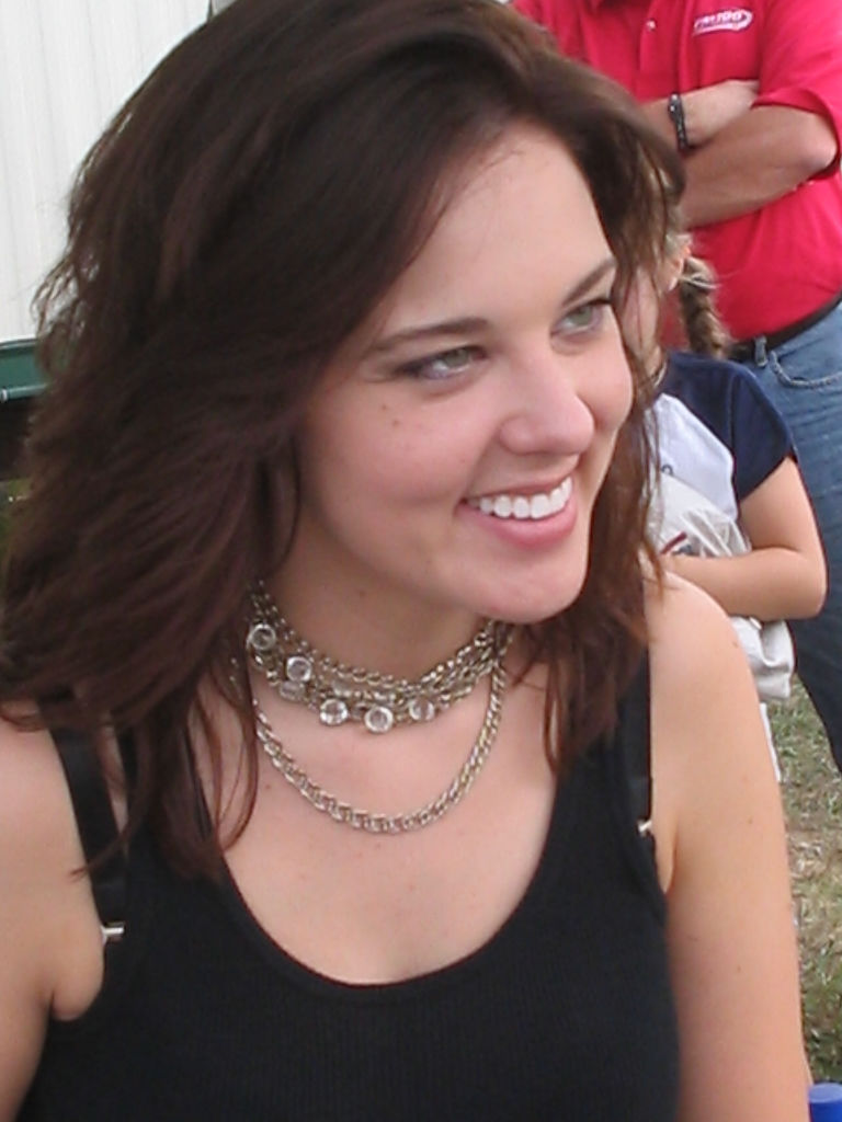 Photo of Anna Nalick smiling